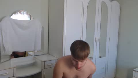 Snapshot of nenvol1 chatting on 01.18.25 better ask online show from 01.18.25