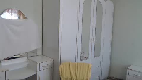 Snapshot of nenvol1 chatting on 02.07.25 better ask online show from 02.07.25