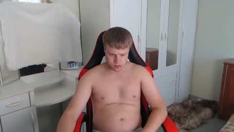 Snapshot of nenvol1 chatting on 09.10.25 better ask online show from 09.10.25