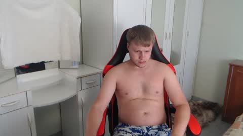 Snapshot of nenvol1 chatting on 09.12.25 better ask online show from 09.12.25