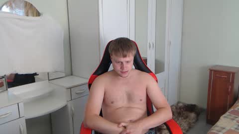 Snapshot of nenvol1 chatting on 09.25.25 better ask online show from 09.25.25