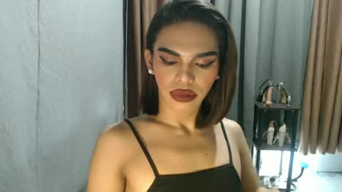 neomi online show from 06.12.26