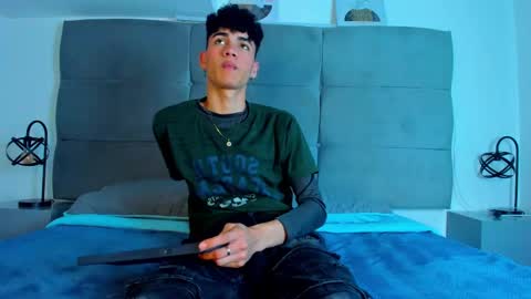  NeoRaptis  jhonatan  online show from 02.14.25