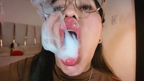 Helena    Every Friday new video for my fan club loves  online show from 01.24.25