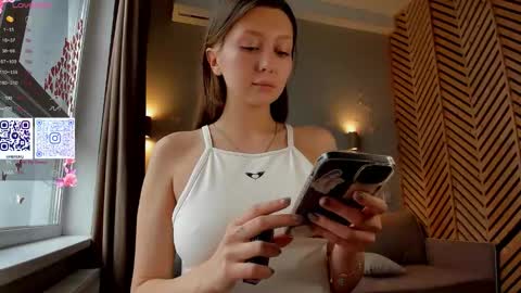 Nessa online show from 09.25.25