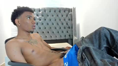 Snapshot of nero_reyd chatting on 05.19.26 Nero online show from 05.19.26