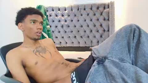 Snapshot of nero_reyd chatting on 06.22.26 Nero online show from 06.22.26