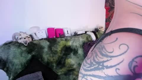 Snapshot of nesuko_evil chatting on 06.24.26 Marie online show from 06.24.26