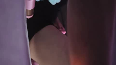 neverenough222 online show from 04.11.26