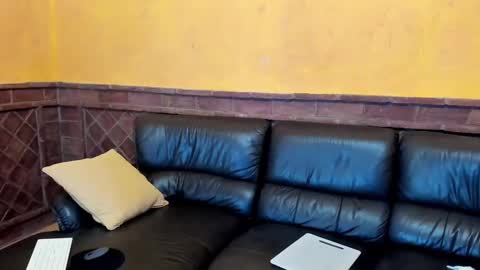 Snapshot of new_matilda chatting on 03.08.25 Matilda online show from 03.08.25