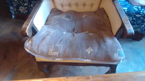 Snapshot of new_milf chatting on 03.05.25 Lilly online show from 03.05.25