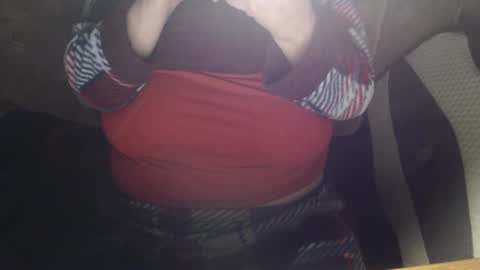 Snapshot of new_milf chatting on 09.30.25 Lilly online show from 09.30.25