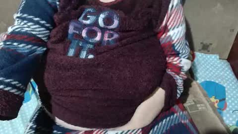 Snapshot of new_milf chatting on 10.04.25 Lilly online show from 10.04.25