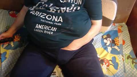 Snapshot of new_milf chatting on 10.08.25 Lilly online show from 10.08.25