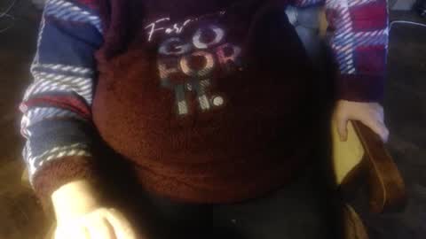 Snapshot of new_milf chatting on 11.13.25 Lilly online show from 11.13.25