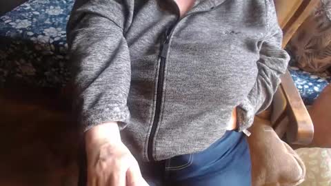 Snapshot of new_milf chatting on 11.15.25 Lilly online show from 11.15.25