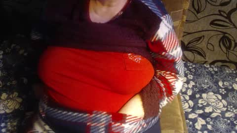 Snapshot of new_milf chatting on 11.30.25 Lilly online show from 11.30.25