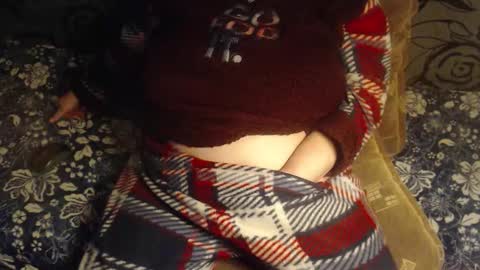 Snapshot of new_milf chatting on 12.04.25 Lilly online show from 12.04.25