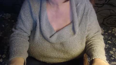 Snapshot of new_milf chatting on 12.05.25 Lilly online show from 12.05.25