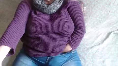 Snapshot of new_milf chatting on 01.13.26 Lilly online show from 01.13.26