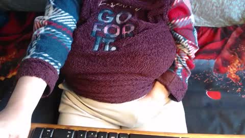 Snapshot of new_milf chatting on 02.04.26 Lilly online show from 02.04.26