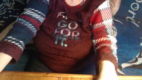 Snapshot of new_milf chatting on 02.15.26 Lilly online show from 02.15.26