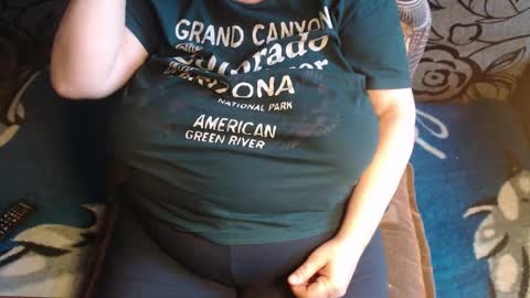 Snapshot of new_milf chatting on 02.28.26 Lilly online show from 02.28.26