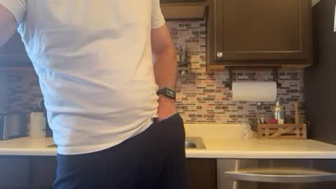 newguy_097 online show from 03.10.26