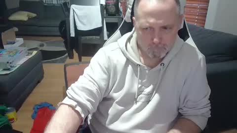 Snapshot of newvvorld chatting on 11.30.25 NewWorld online show from 11.30.25