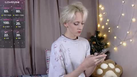 Snapshot of nextvibe1 chatting on 12.18.25 NextVibe1 online show from 12.18.25