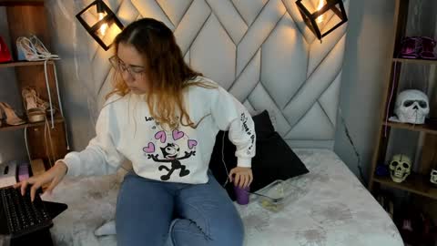 Snapshot of nezukokamado1_ chatting on 01.25.25 Milena online show from 01.25.25