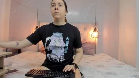 Snapshot of nezukokamado1_ chatting on 11.23.25 Milena online show from 11.23.25