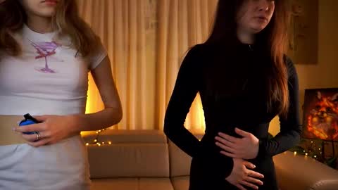 Snapshot of nganlico chatting on 12.02.25 Anasteisha online show from 12.02.25