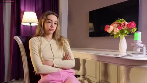 Snapshot of nganlico chatting on 12.18.25 Anasteisha online show from 12.18.25