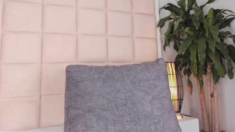 Snapshot of nia_bunny chatting on 12.03.24 Nia online show from 12.03.24