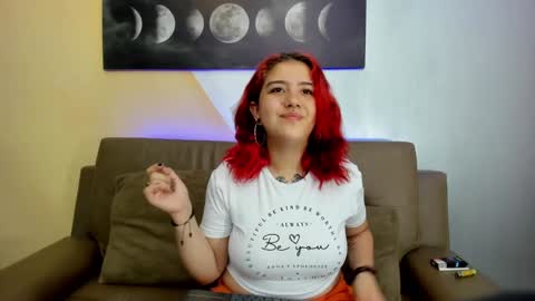 Snapshot of nia_stark chatting on 01.02.25 Estefani online show from 01.02.25