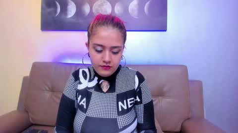 Snapshot of nia_stark chatting on 01.24.25 Estefani online show from 01.24.25