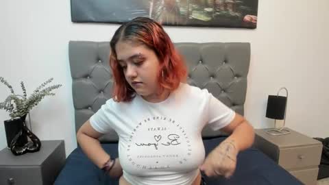 Snapshot of nia_stark chatting on 03.05.25 Estefani online show from 03.05.25