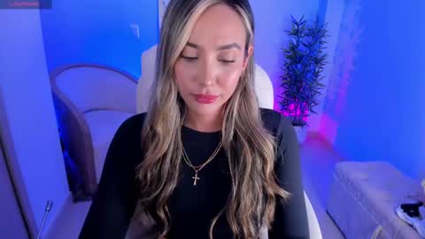 Snapshot of niabennet chatting on 10.03.25 Nia online show from 10.03.25