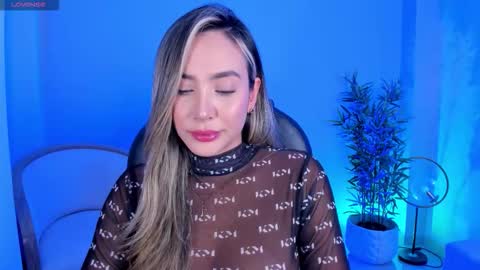 Snapshot of niabennet chatting on 10.14.25 Nia online show from 10.14.25