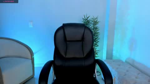 Snapshot of niabennet chatting on 03.21.26 Nia online show from 03.21.26