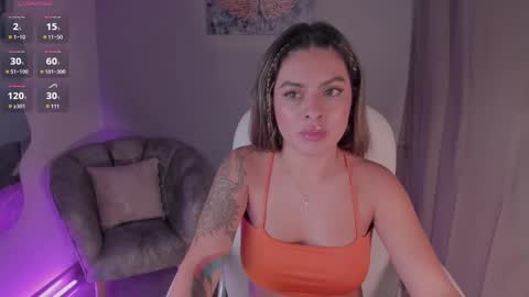 Snapshot of niaevans_x chatting on 12.10.24 Nia online show from 12.10.24