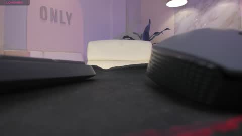 SQUIRTER DOLL    online show from 12.14.25