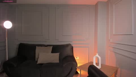 Call me Nia  online show from 02.20.25