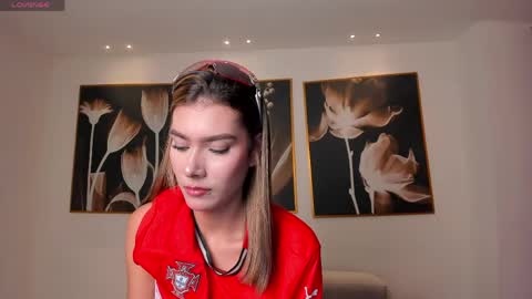 Snapshot of niasalvatore chatting on 06.05.26 Call me Nia online show from 06.05.26