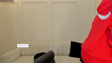 Snapshot of niasalvatore chatting on 07.25.26 Call me Nia online show from 07.25.26