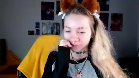 nica_kawaii online show from 04.27.26