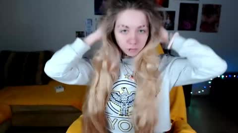 nica_kawaii online show from 05.04.26