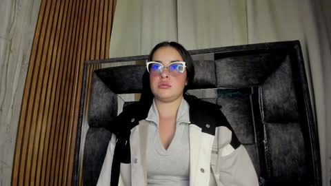 Luna online show from 11.24.25