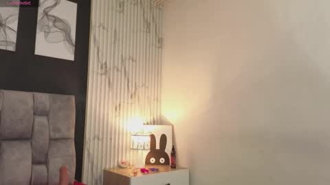 Nicolle  online show from 10.08.25